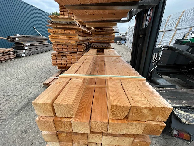Douglas balken geschaafd 3000x140x140mm (12x) - afbeelding 1 van  3
