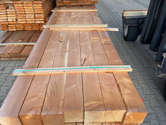 Douglas balken geschaafd 3000x140x140mm (28x) - afbeelding 1 van  3