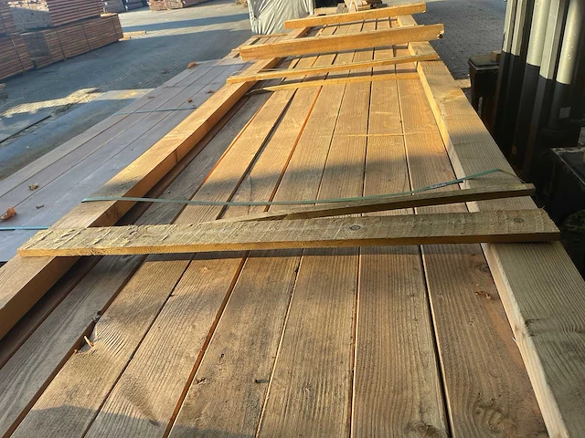 Douglas balken geschaafd 5000x100x40mm (65x) - afbeelding 1 van  3