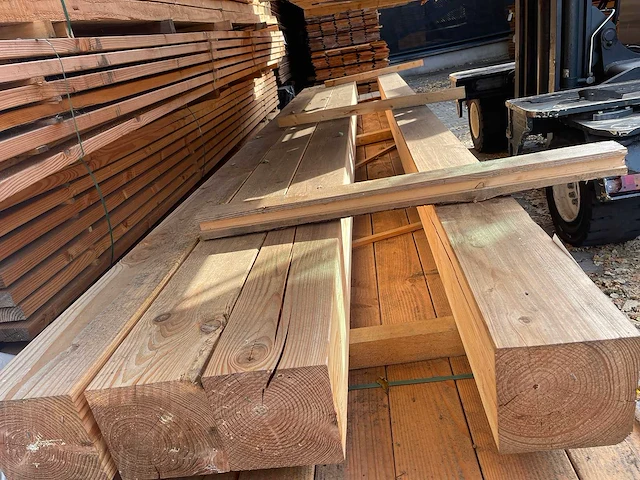 Douglas balken geschaafd 5000x190x190mm (4x) - afbeelding 1 van  3