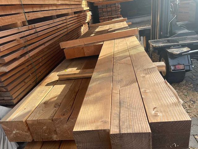 Douglas balken geschaafd 6000x140x140mm (7x) - afbeelding 1 van  4