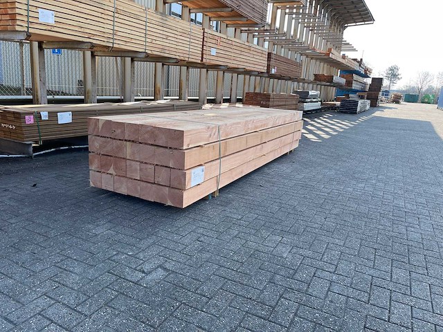 Douglas blaken fijnbezaagd 5000x150x150mm (14x) - afbeelding 2 van  4