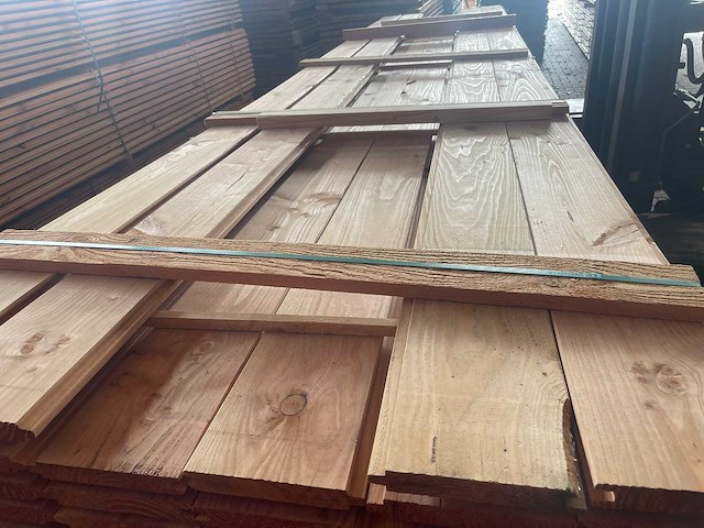 Douglas blokhutprofiel 5000x180x28mm (38x) - afbeelding 1 van  3