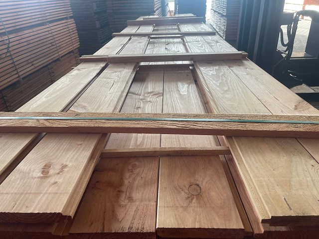 Douglas blokhutprofiel 5000x180x28mm (38x) - afbeelding 1 van  3