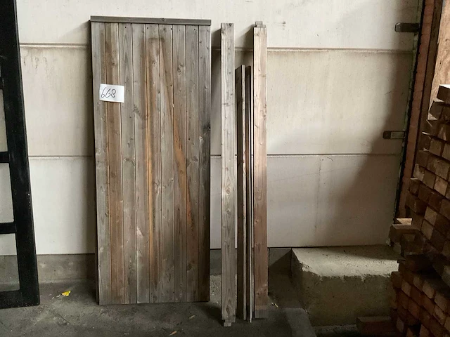 Douglas buitendeur in kozijn 200x76 cm - afbeelding 1 van  3