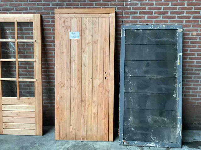 Douglas buitendeur in kozijn 200x90 cm - afbeelding 1 van  5