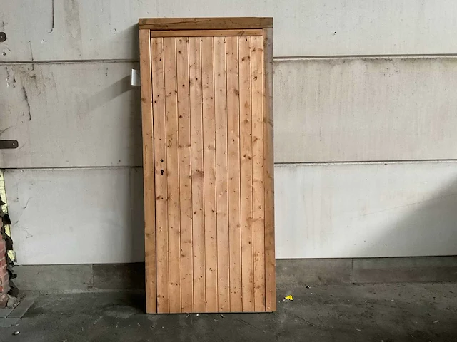 Douglas buitendeur in kozijn 200x95 cm - afbeelding 1 van  4