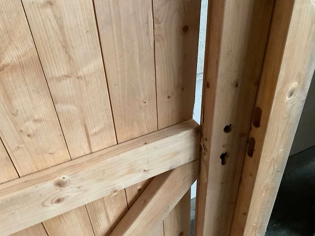 Douglas buitendeur in kozijn 215x120 cm - afbeelding 4 van  4