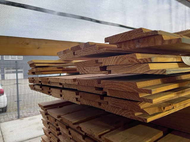 Douglas channelsiding 18x142mm, lengte 500cm (46x) - afbeelding 3 van  3