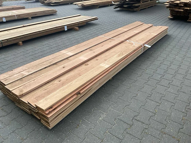 Douglas channelsiding (4000x140x19mm) (58x) - afbeelding 1 van  5