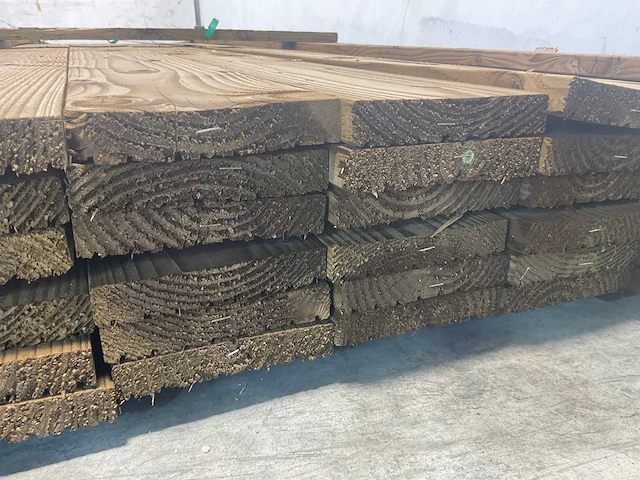 Douglas dekdeel eenzijdig geprofileerd 400x14,5x2,5 cm (43x) - afbeelding 4 van  6