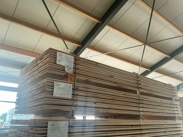 Douglas design- triple- deens profiel, 3000x142x22mm (164x) - afbeelding 4 van  4