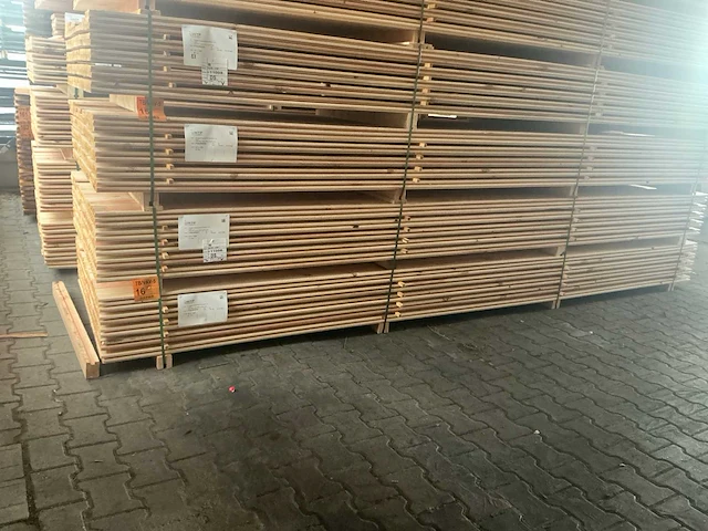 Douglas design- triple- deens profiel, 4000x142x22mm (168x) - afbeelding 4 van  4