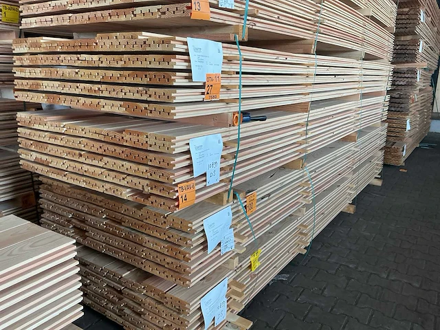 Douglas design- triple- deens profiel, 4000x142x22mm (84x) - afbeelding 4 van  4