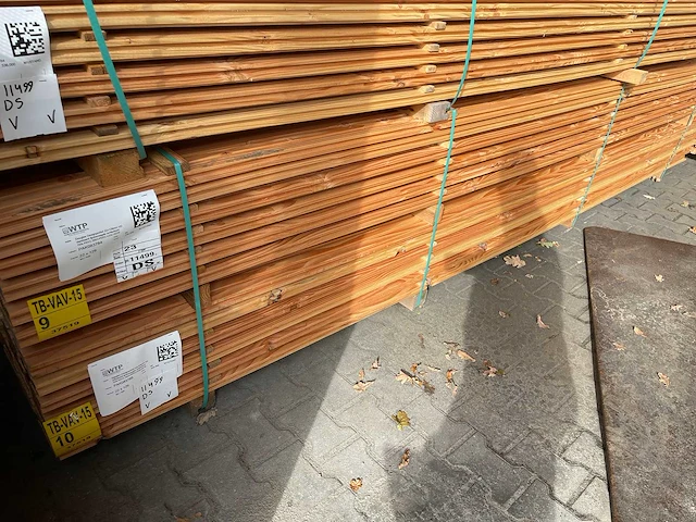 Douglas design- triple- deens profiel 4000x142x22mm (84x) - afbeelding 4 van  4