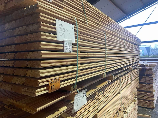 Douglas design- triple- deens profiel 5000x142x22mm (158x) - afbeelding 4 van  4