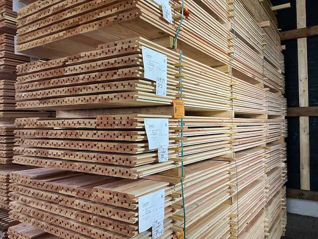 Douglas design tripple deens profiel 22x142mm, lengte 400cm (168x) - afbeelding 4 van  4