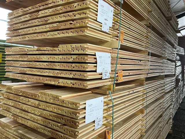 Douglas design tripple deens profiel 22x142mm, lengte 400cm (84x) - afbeelding 4 van  4