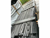 Douglas design tripple deens profiel zwart gespoten 22x142mm, lengte 500cm (70x) - afbeelding 2 van  3