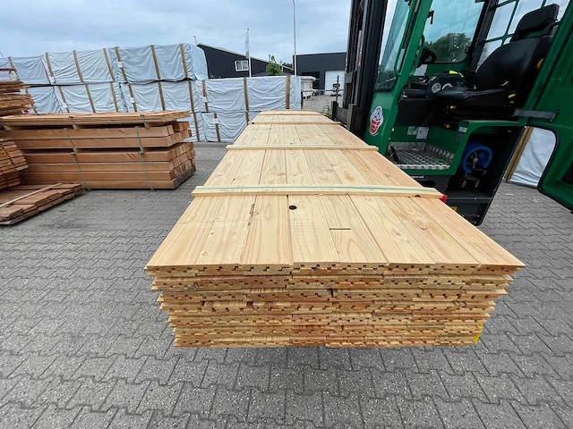 Douglas design/triple/deens profiel 5000x142x22mm (112x) - afbeelding 1 van  3