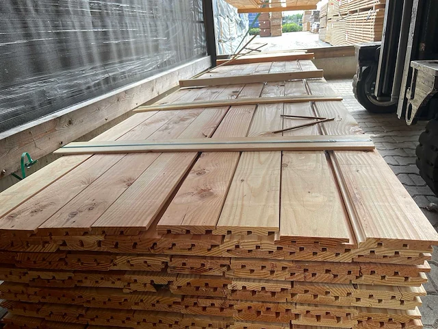 Douglas design/triple/deens rabat 5000x142x22mm (120x) - afbeelding 1 van  3