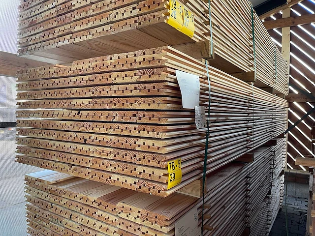 Douglas design/tripple/deens rabat 22x142mm, lengte 400cm (168x) - afbeelding 4 van  4