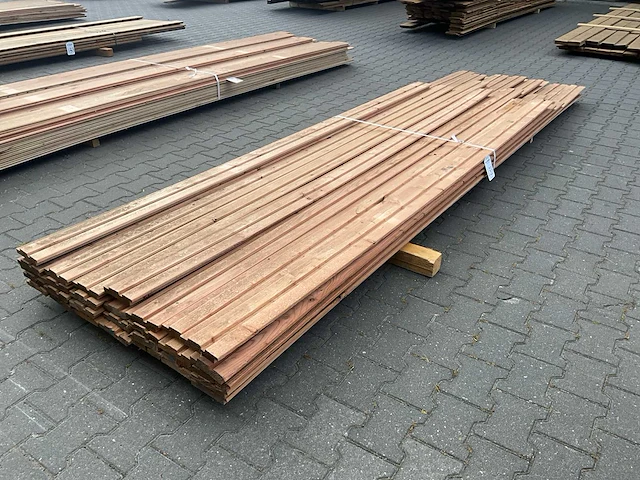 Douglas dubbel rhombus (3000-4000x145x28mm) (28x) - afbeelding 1 van  4