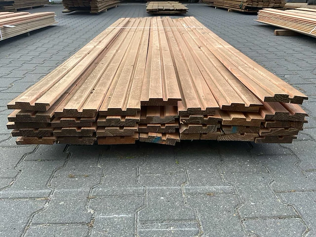Douglas dubbel rhombus (3000-4000x145x28mm) (28x) - afbeelding 3 van  4