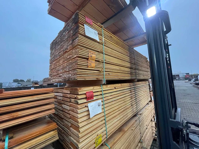 Douglas dubbele rhombus 3000x125x20mm (150x) - afbeelding 2 van  3