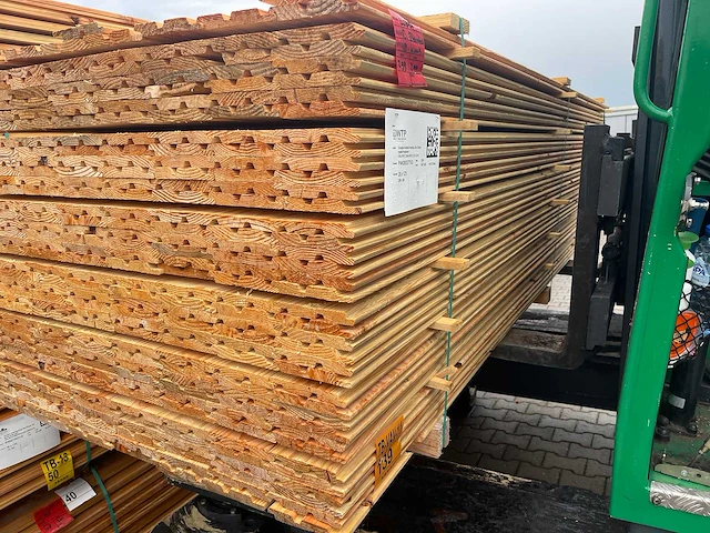 Douglas dubbele rhombus 3000x130x20mm (299x) - afbeelding 2 van  3