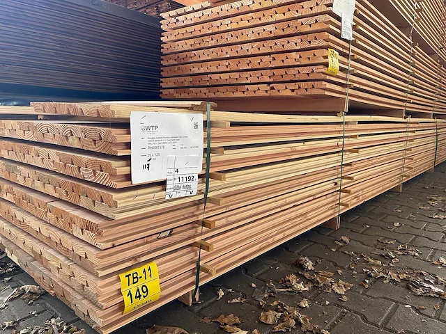 Douglas dubbele rhombus profiel 5000x140x25mm (117x) - afbeelding 4 van  4