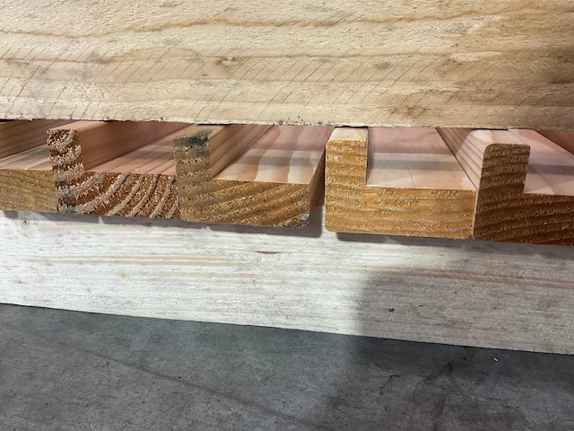 Douglas fsc - hoekprofiel 300x6x4 cm (16x) - afbeelding 3 van  5