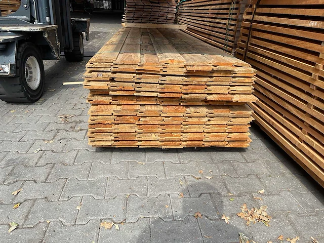 Douglas halfhoutsrabat 4000x130x18mm (147x) - afbeelding 3 van  3