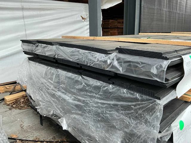 Douglas halfhoutsrabat zwart gespoten 18x185mm, lengte 600cm (30x) - afbeelding 3 van  3