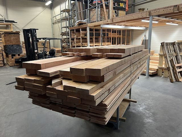 Douglas overkapping 400*1100cm met achterwand verando - afbeelding 4 van  8