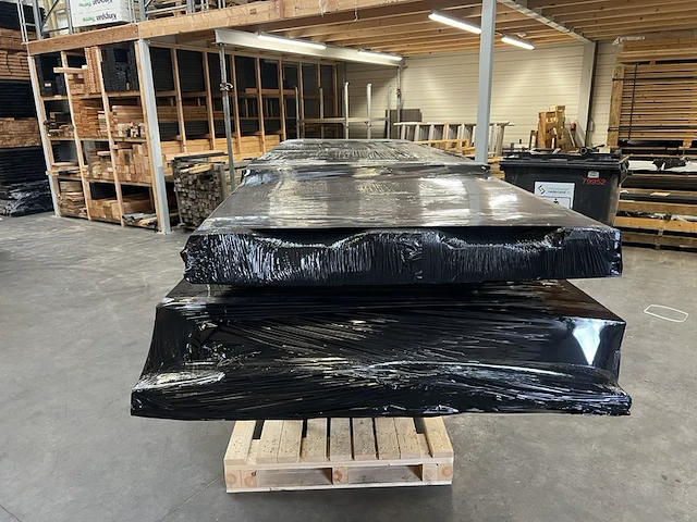 Douglas overkapping met overstek 400x400+wanden verando - afbeelding 2 van  6