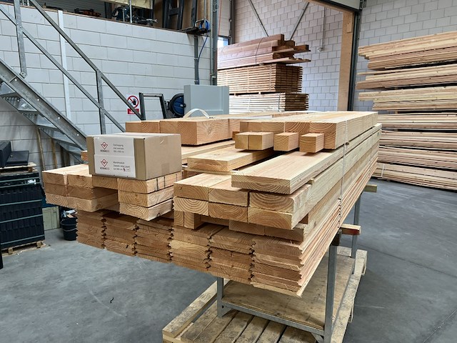 Douglas overkapping met overstek verando, , 300*900 +wanden - afbeelding 7 van  10