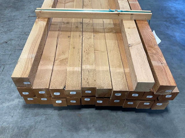 Douglas paal fijnbezaagd 250x10x10 cm (70x) - afbeelding 3 van  5