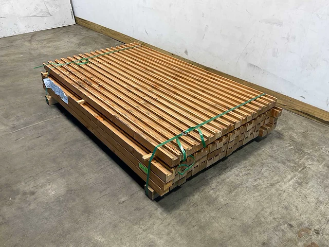 Douglas paal met gleuf geschaafd 190x6,5x6,5 cm (90x) - afbeelding 1 van  7