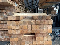 Douglas palen geschaafd 90x90mm, lengte 500cm (40x) - afbeelding 3 van  3