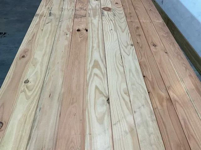 Douglas plank - met mes en groef 400x9,5x1,8 cm (100x) - afbeelding 3 van  7