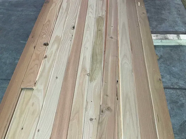 Douglas plank - met mes en groef 500x9,5x1,8 cm (35x) - afbeelding 3 van  6