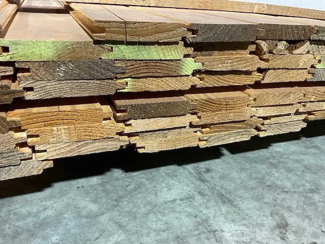 Douglas plank - met mes en groef 500x9,5x1,8 cm (35x) - afbeelding 4 van  6