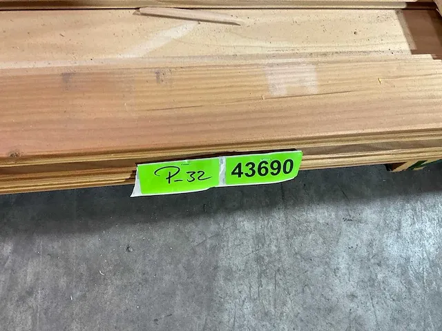 Douglas plank - met mes en groef 500x9,5x1,8 cm (35x) - afbeelding 6 van  6