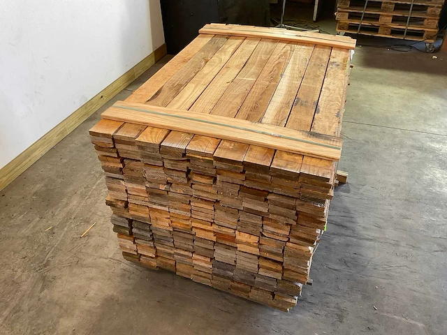 Douglas plank 150x10x2.2 cm (143x) - afbeelding 4 van  7