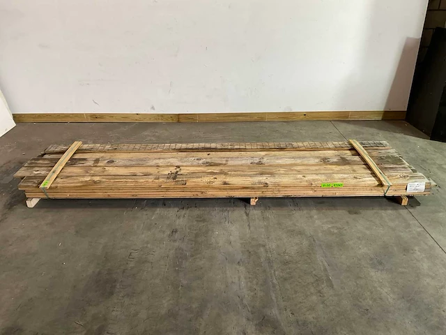 Douglas plank 360x18x2.2 cm (30x) - afbeelding 1 van  8