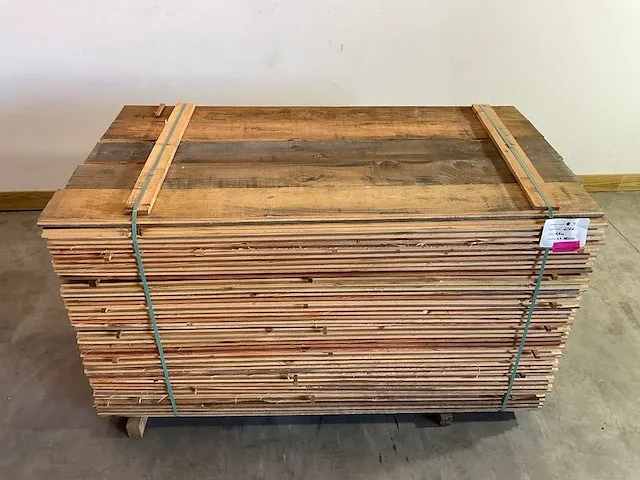 Douglas plank met halfhoutverbinding 180x18x2 cm (50x) - afbeelding 1 van  5