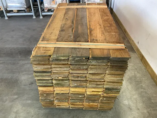 Douglas plank met halfhoutverbinding 180x18x2 cm (50x) - afbeelding 2 van  5