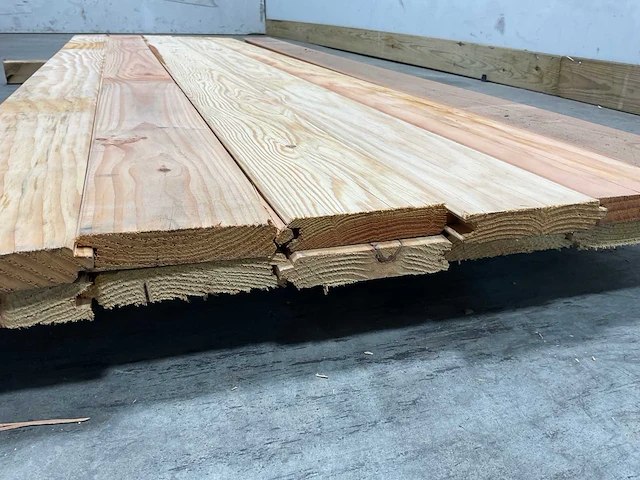 Douglas plank met mes en groef 220x13,5x2,5 cm (12x) - afbeelding 3 van  5