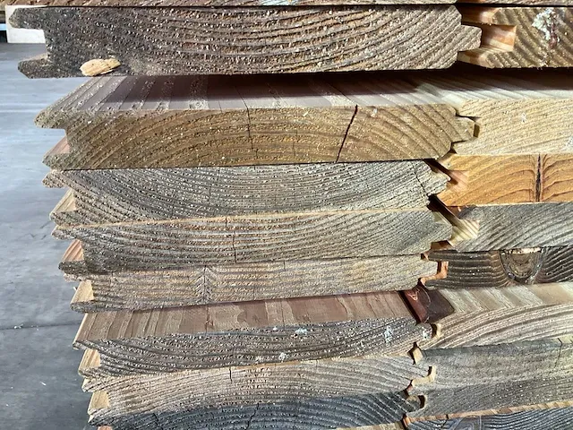 Douglas plank met mes en groef 400x18.5x2.5 cm (22x) - afbeelding 5 van  6